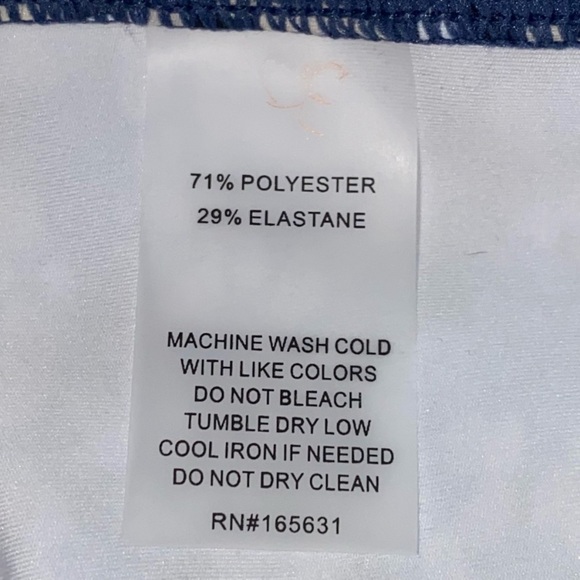 SOLD!!!  Johnny Was CALME Endurance Cut Out Sports Bra & 7/8 High Waist Leggings - Picture 11 of 15